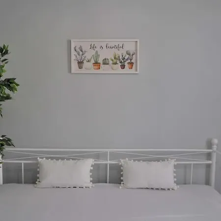Naiada - 3 Bedrooms In Center Lefkáda